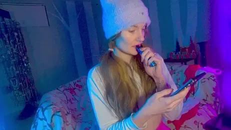 YourFavCanadianMILF webcam model stream image