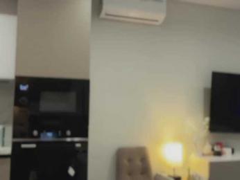 Kira_- webcam model stream image