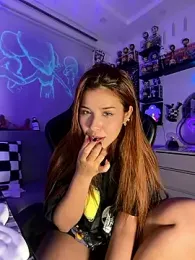 crystal_bunny7 webcam model stream image