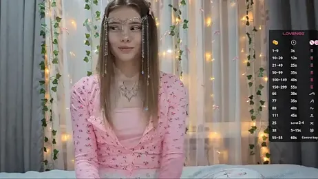 CarolinePepper webcam stripchat model stream image