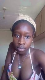 Prettylips222 webcam model stream image