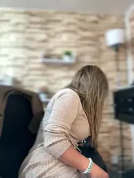 _Abril-Office1 webcam stripchat model stream image