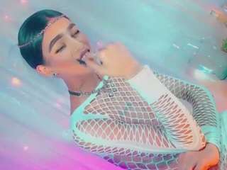 isabellalatingirs webcam model stream image