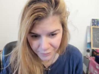 artsyandcraftsy_ webcam model stream image