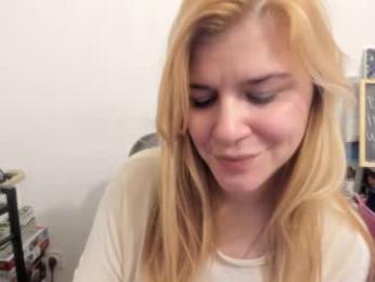 artsyandcraftsy_ webcam model stream image