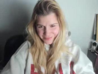 artsyandcraftsy_ webcam model stream image