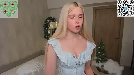 CherrylHolme webcam stripchat model stream image