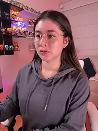 Sharon_07 webcam model stream image